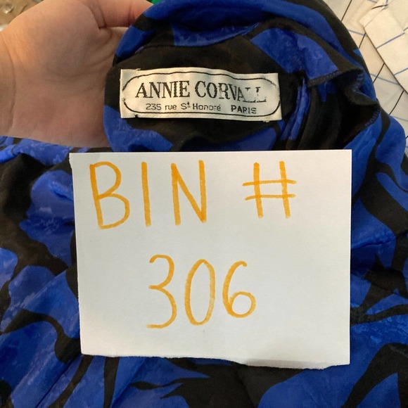 Annie Corvall Shirt Womens Sz 10 Vintage Blue Black Floral High Neck‎ Tie - Picture 9 of 9